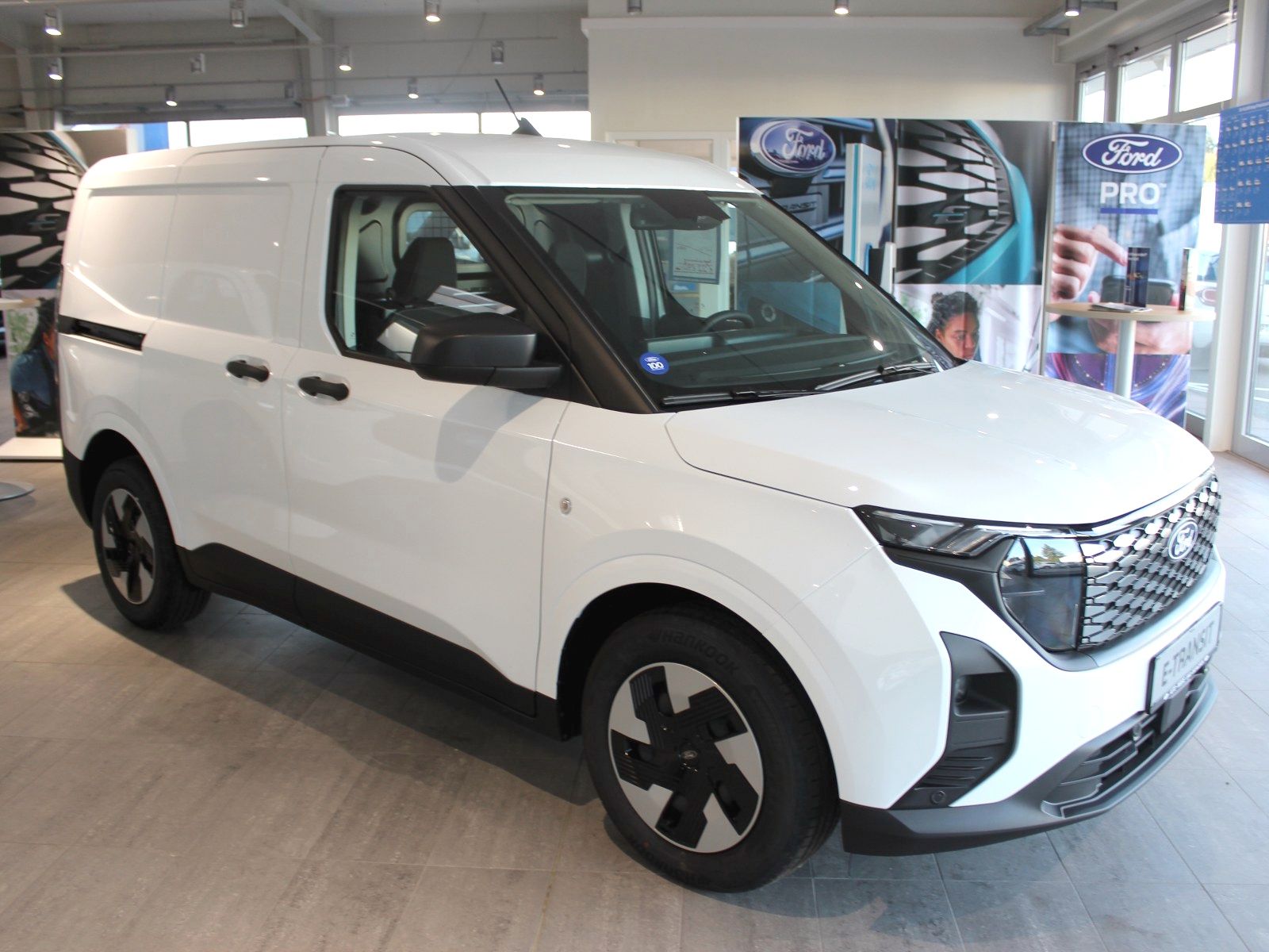 Fahrzeugabbildung Ford Transit Courier BEV Trend