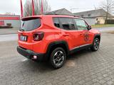 Jeep Renegade 1.3l T-GDI I4 132kW Limited Allrad - Jeep Renegade mit Panoramadach