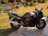 Suzuki RF900 - Offers