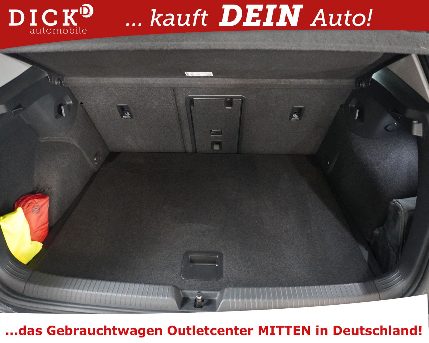 Fahrzeugabbildung Volkswagen Golf VIII 1.0eTSI DSG Life MEMO+MASS+SHZ+LED+PDC