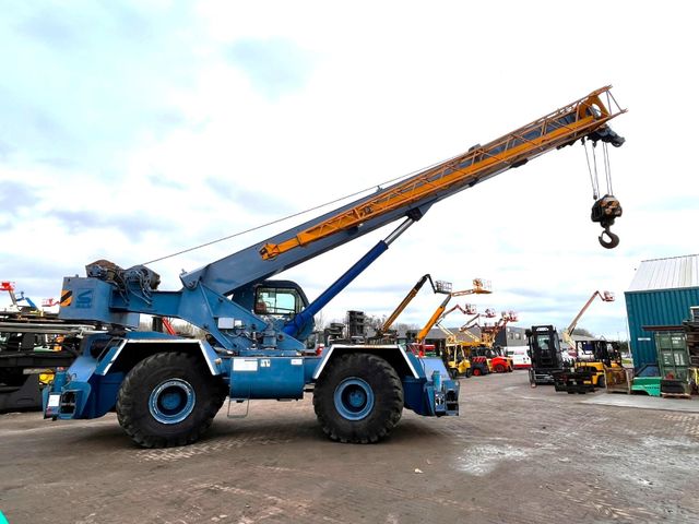 Terex RT780