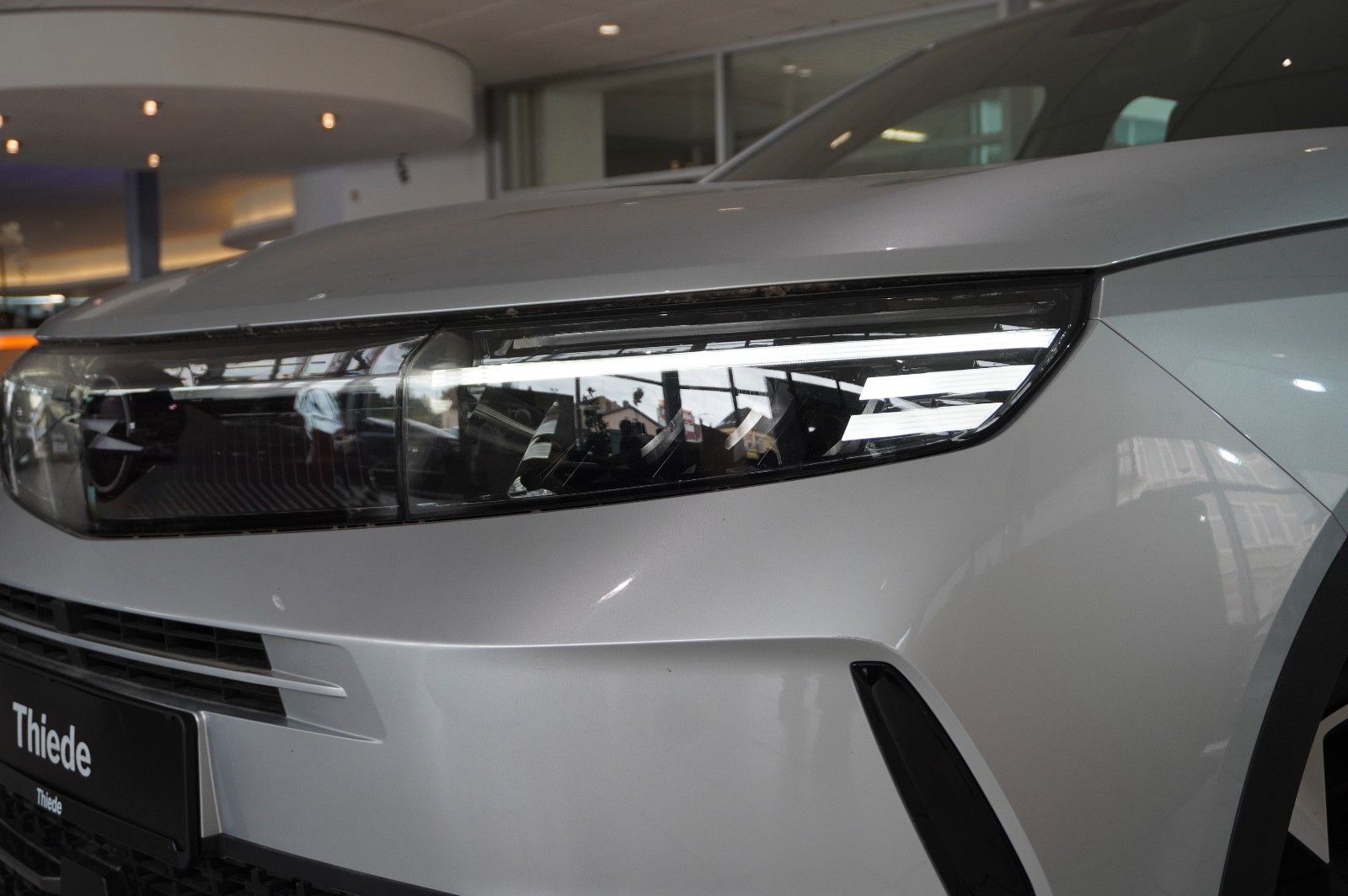 Fahrzeugabbildung Opel Grandland 1.2 48V HYBRID NAVI/LED/KAMERA/DAB+