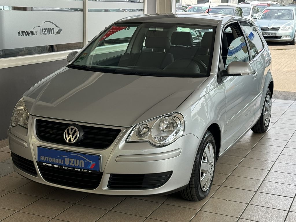 VOLKSWAGEN Polo