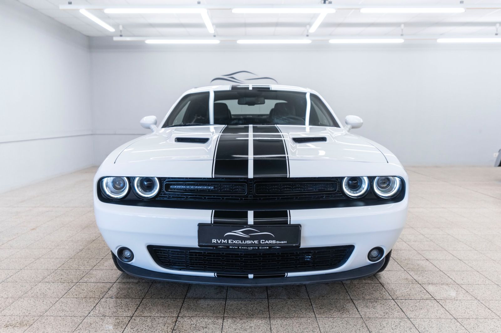 Fahrzeugabbildung Dodge Challenger 3,6L SXT ALPINE KAM CARPLAY M+S