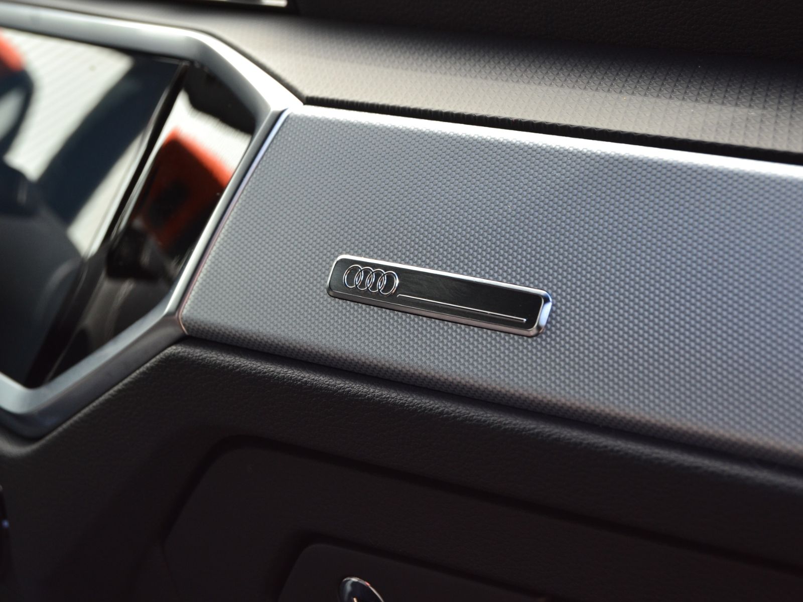 Q3 35 TFSI S-tronic Advanced OPTIK-SW/AHK/LED/18