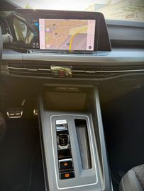 Volkswagen Golf - 8