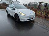 Tesla Model Y Hinterradantrieb RWD AHK weiß *Garantie* - Tesla Model Y: Rwd