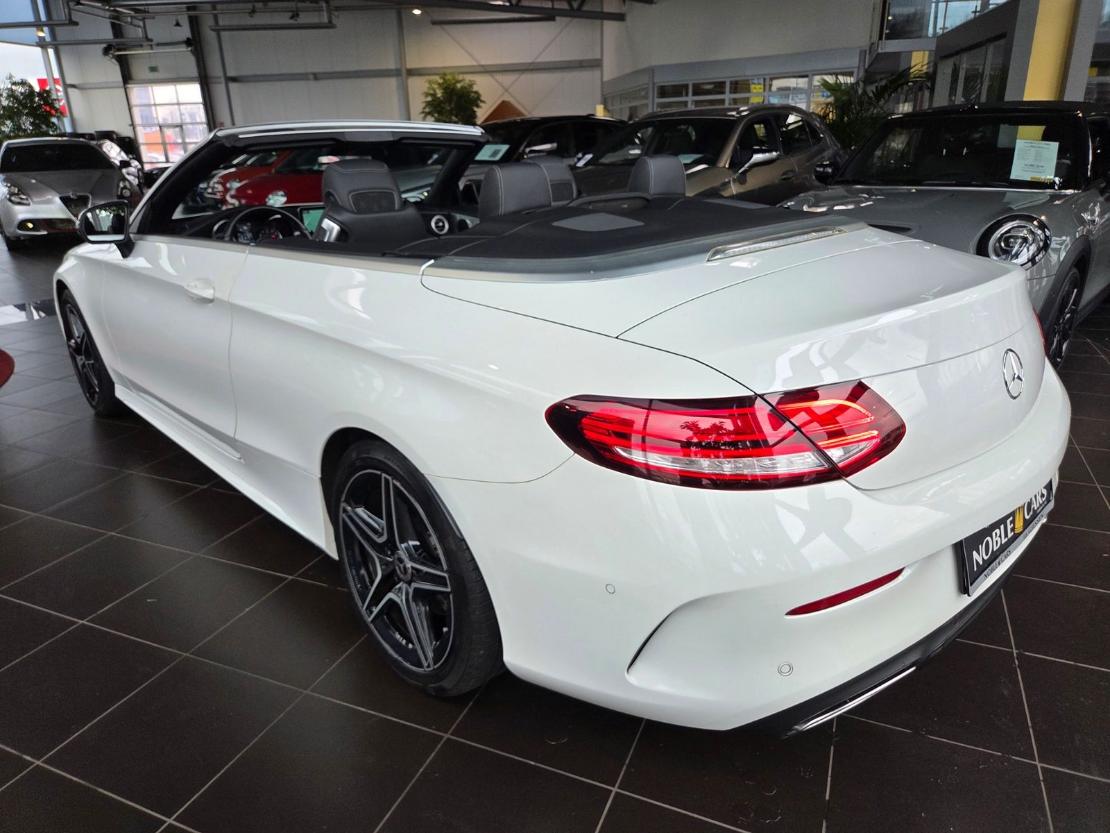 Fahrzeugabbildung Mercedes-Benz C 200 Cabrio AMG LINE NIGHT LED NAV RFK SHZ