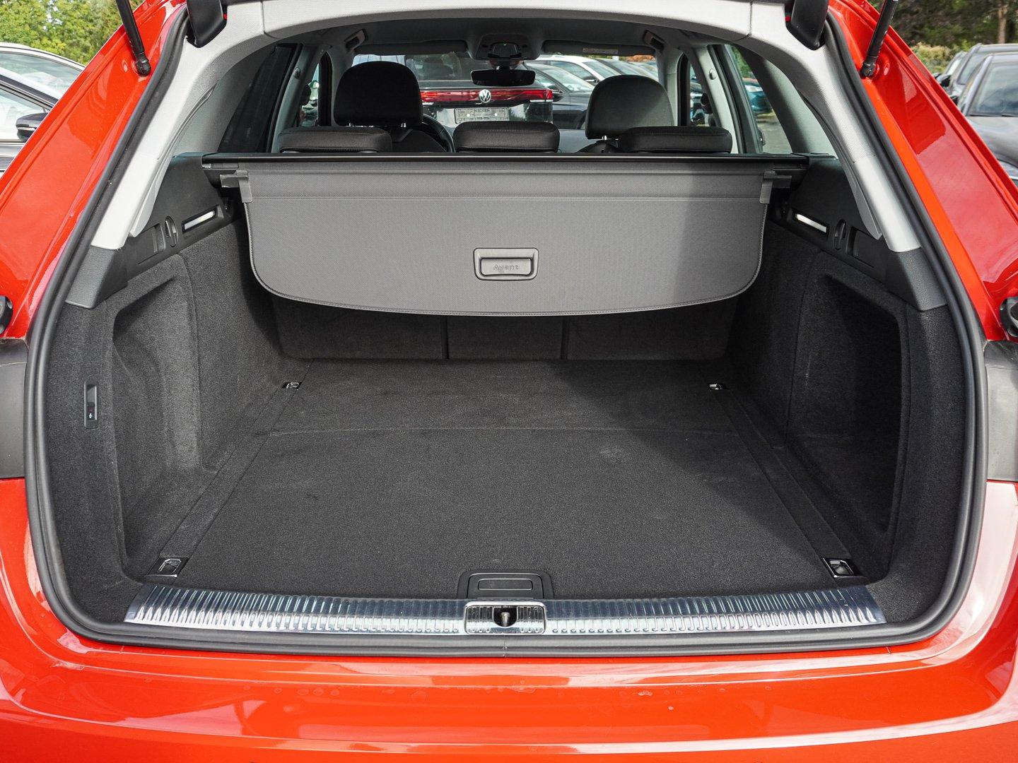 Audi A4 Avant 35 TFSI S tronic AHK ACC SHZ SPUR NAVI