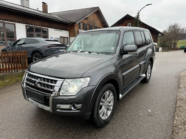 Mitsubishi Pajero 3.2 DI-D Plus Facelift Leder Xenon AHK 1H