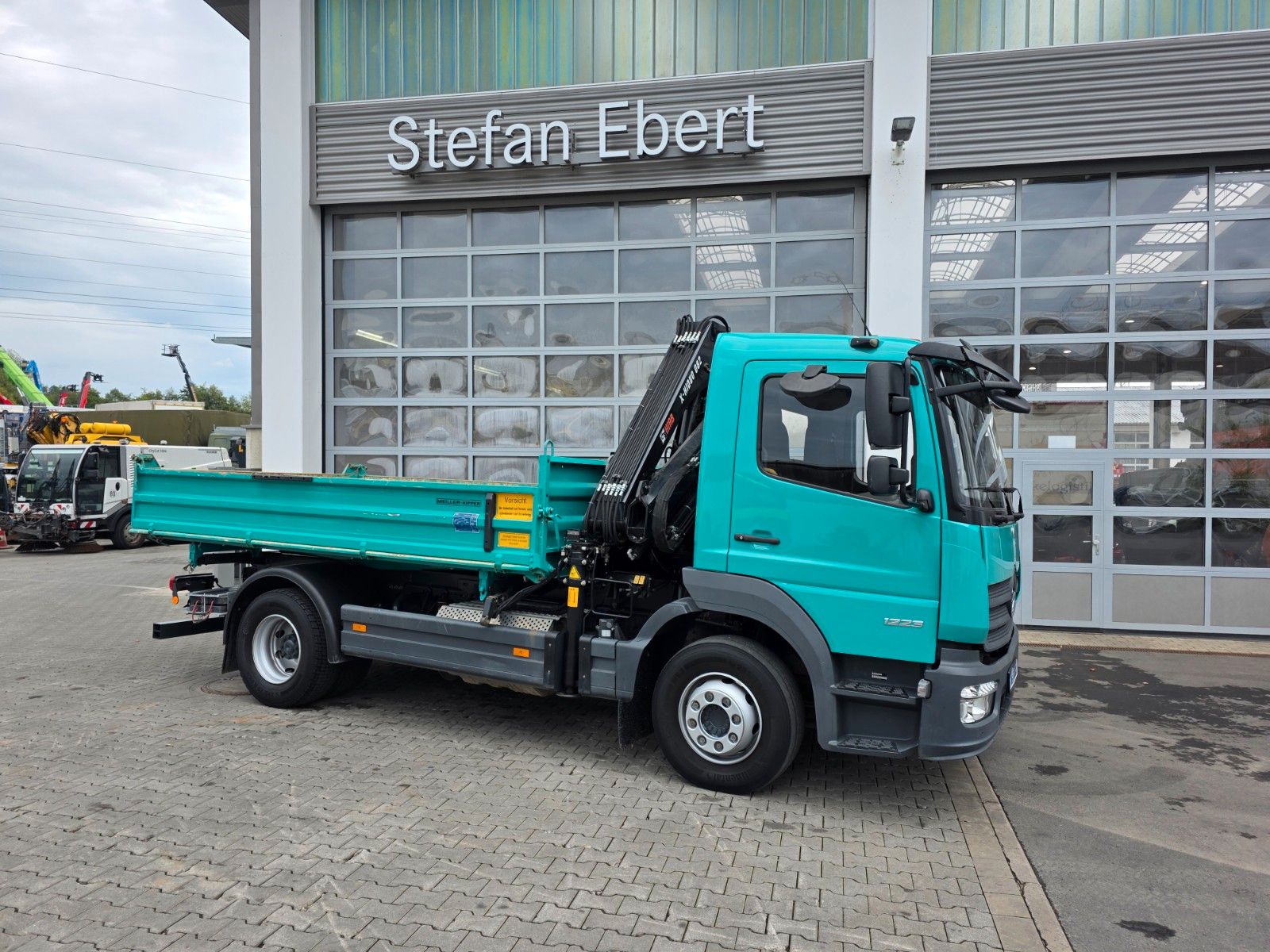 Fahrzeugabbildung Mercedes-Benz Atego 1223 KK HIAB X-HIDUO 082 Funk 2x AHK
