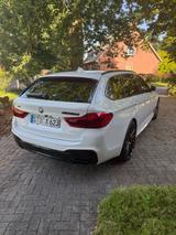 BMW M550d B&W, Softclose, StHzg, 4SHZ, Pano, TAUSCH - weiße BMW M550