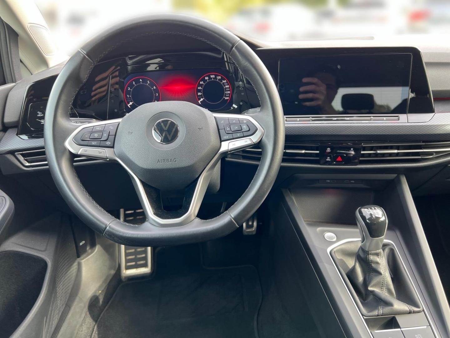 Volkswagen Golf VIII United 1.5 TSI BMT Alu 18 Navi PDC SHZ, миниатюра 12