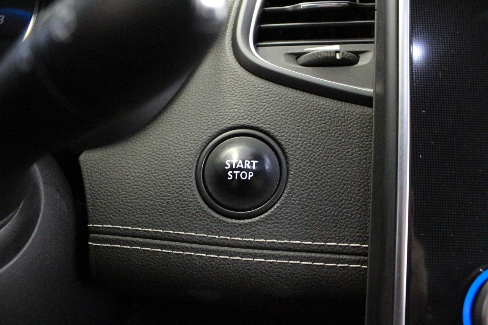 Fahrzeugabbildung Renault Scenic dCi 160 EDC Bose Edition*AHK*Winter