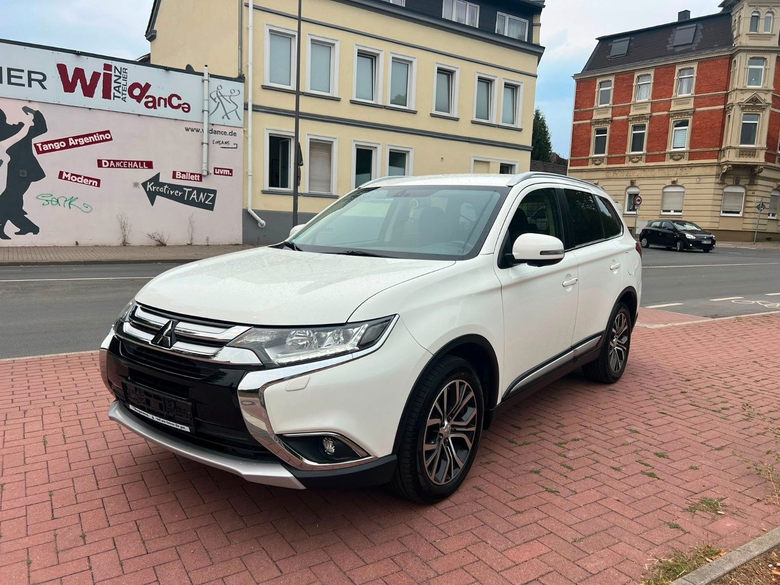 Mitsubishi Mitsubishi Outlander Edition 100+ 4WD*1.HAND*Aut*L