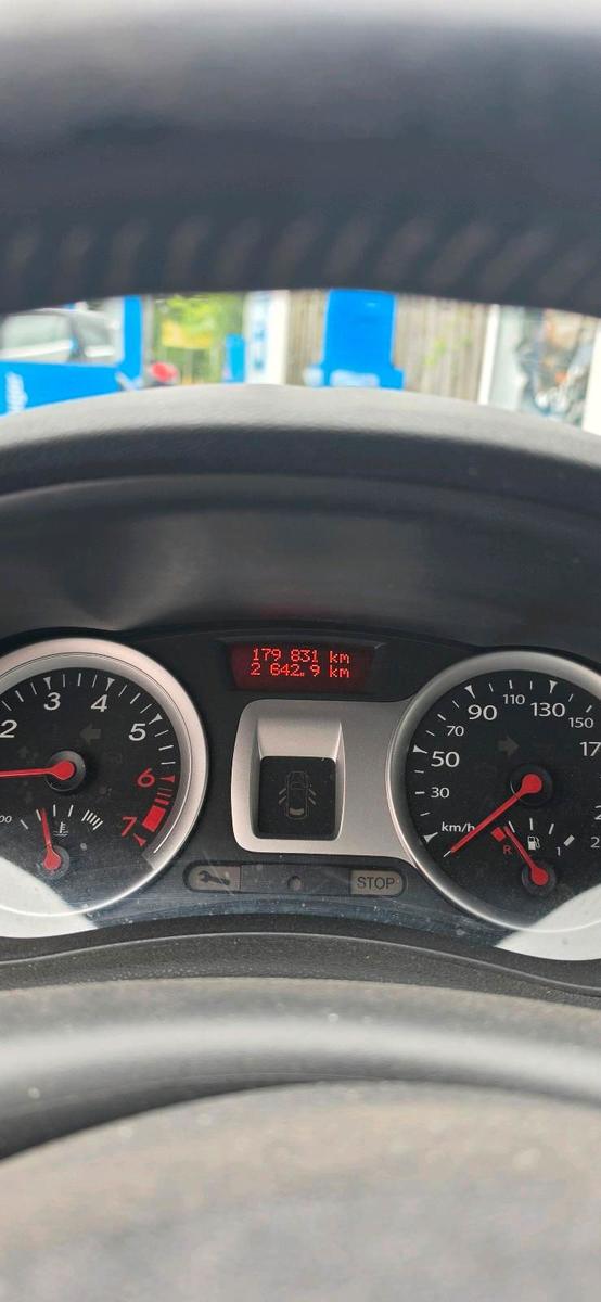 Renault Clio 2010 — photo 7