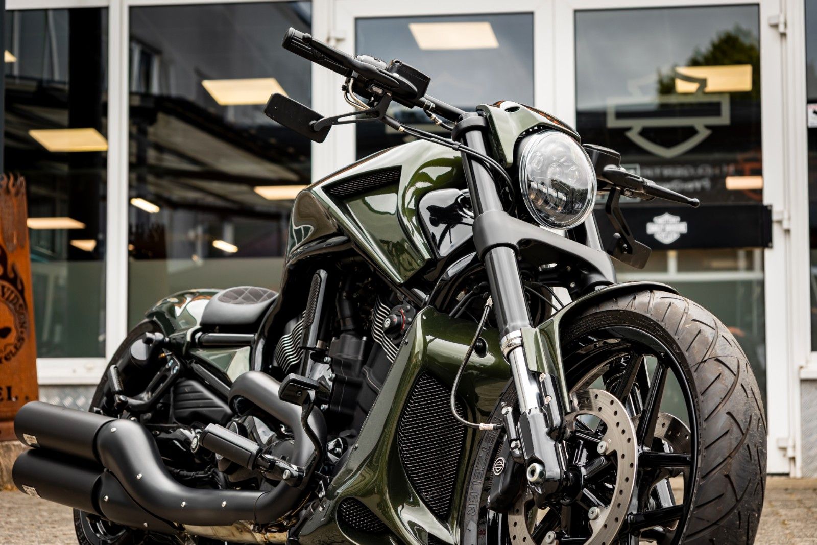 Fahrzeugabbildung Harley-Davidson VRSCDX Night Rod Special - BBC - 280er - Bad Boy