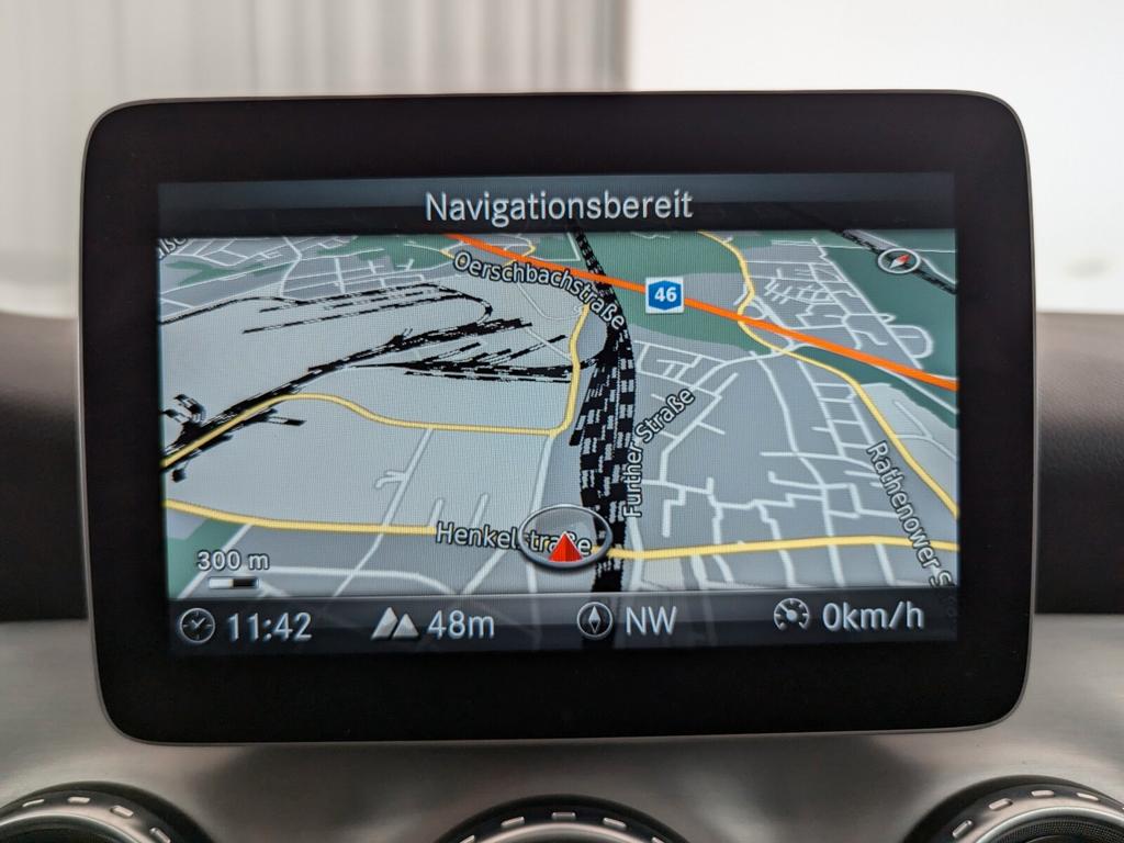 Mercedes-Benz GLA 250