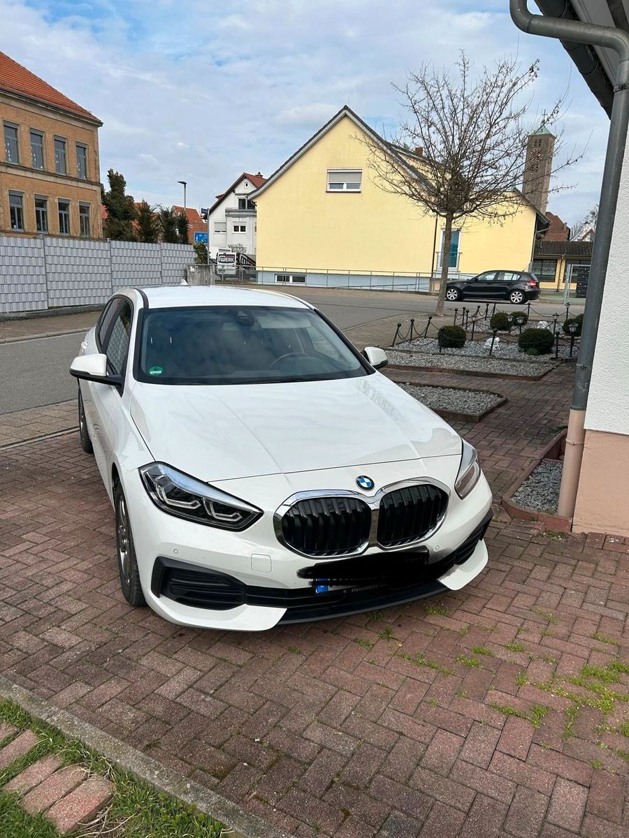 BMW 1 er BMW scheckheft gepflegt