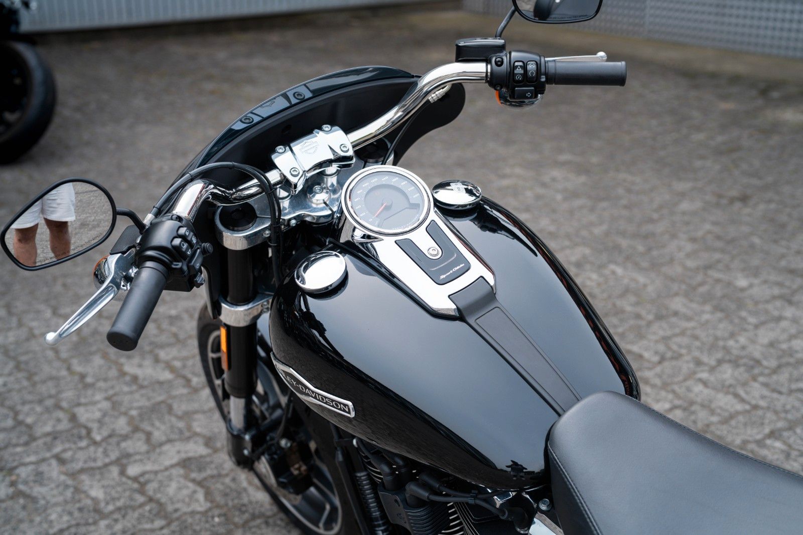 Fahrzeugabbildung Harley-Davidson FLSB Sport Glide Softail