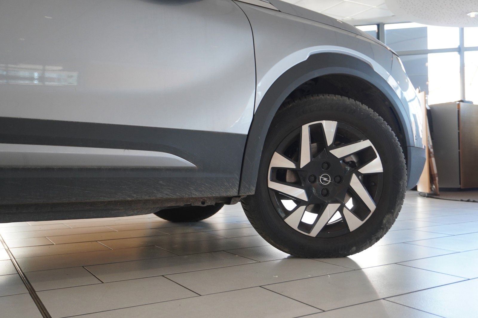 Fahrzeugabbildung Opel Mokka-e ELEGANCE 3-PHASIG NAVI/LED/VIRTU/SHZ/DAB