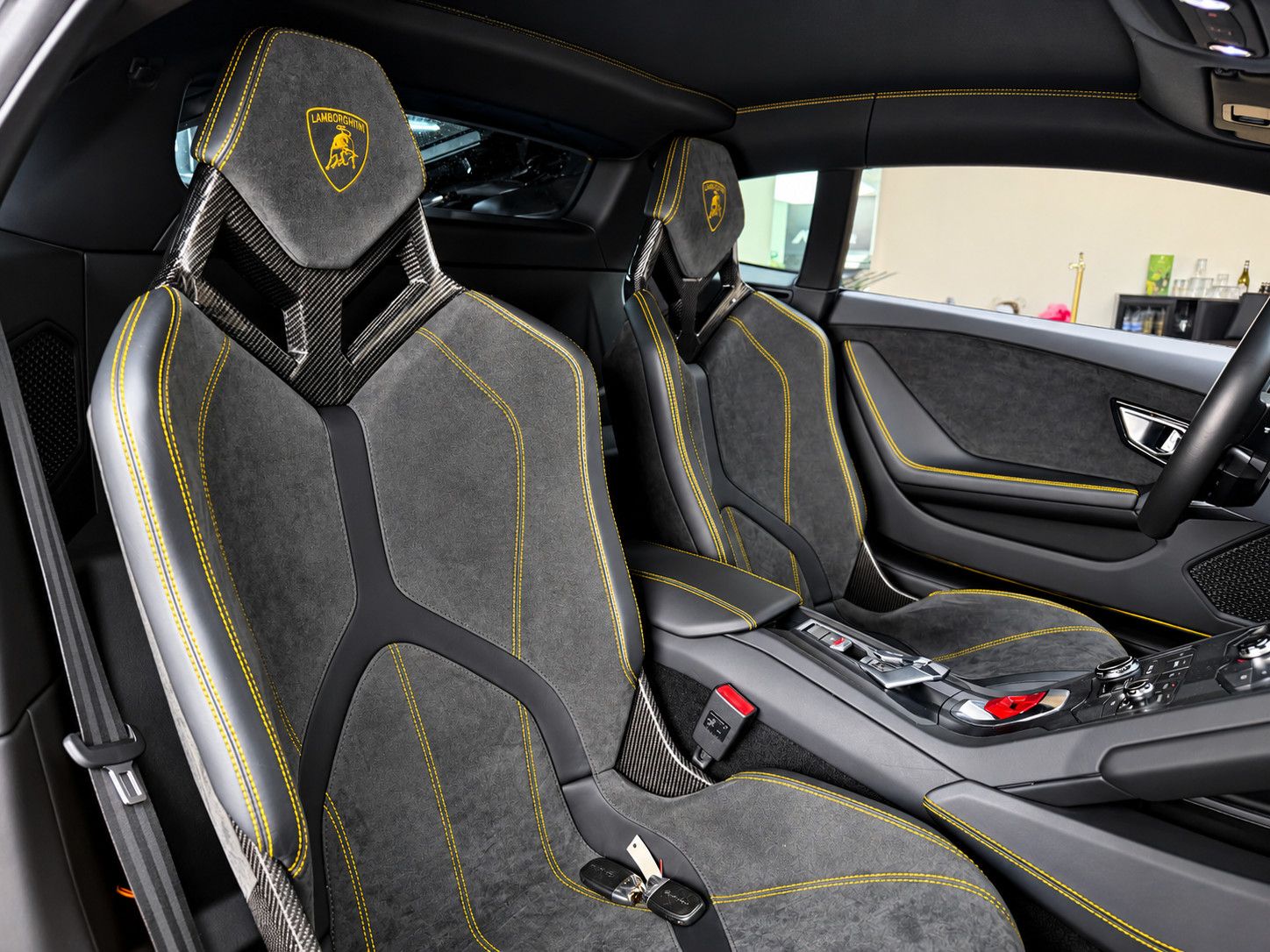 Fahrzeugabbildung Lamborghini Huracan Huracán /LIFT/KAMERA/CARBON/SCHALENSITZ/