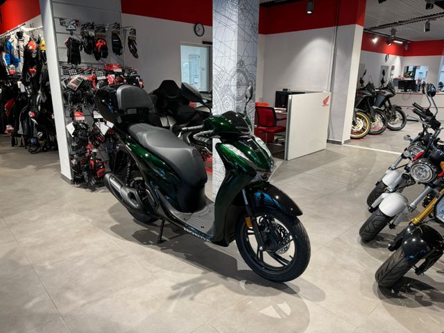 Honda SH150 2024 Vetro Green *Demobike*