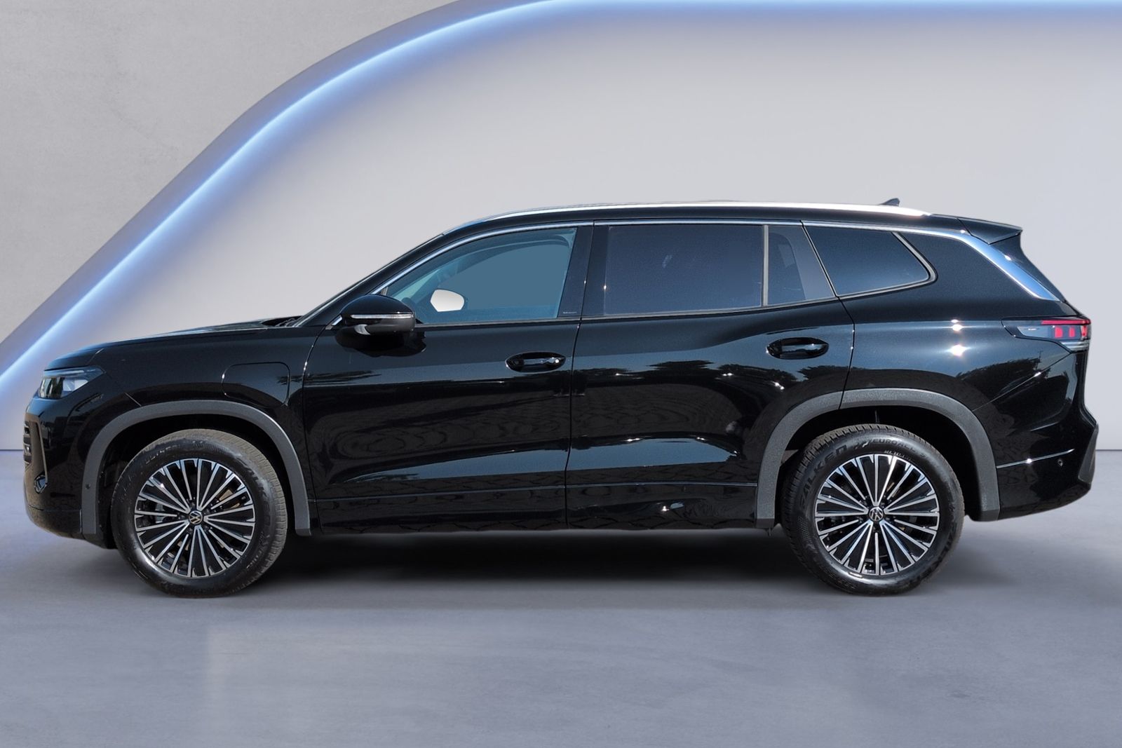 Tayron 1.5 TSI DSG Hybrid ELEGANCE AHK+LED+NAVI+