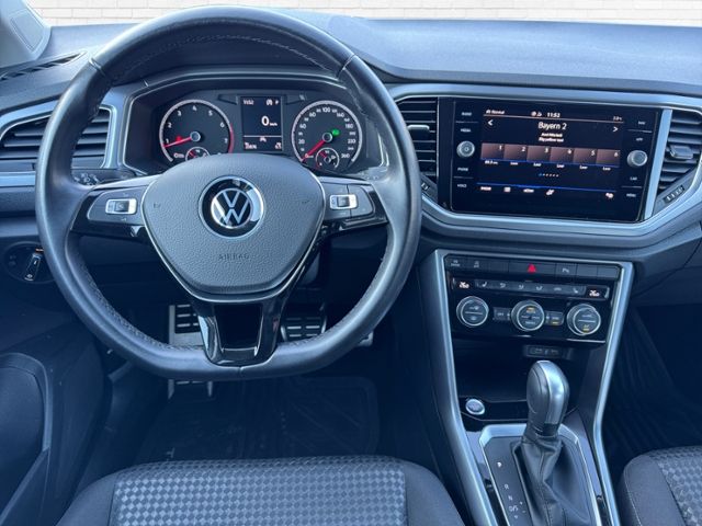 Fahrzeugabbildung Volkswagen T-ROC Active 1.5 TSI DSG KLIMA LED ALU