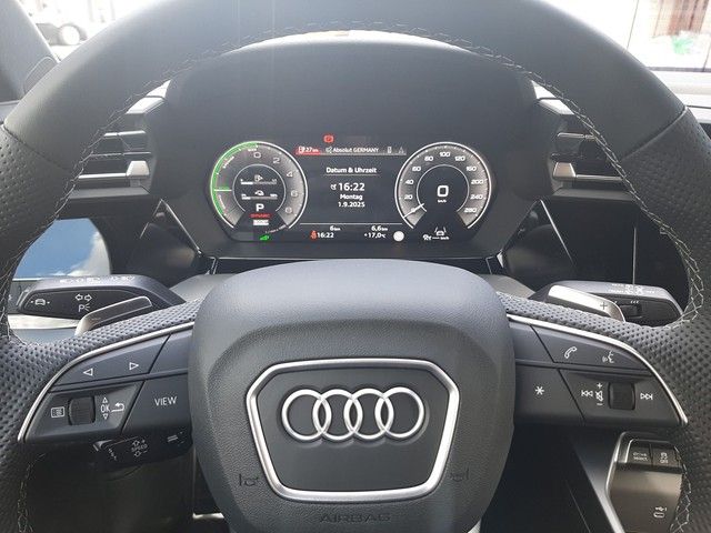Fahrzeugabbildung Audi A3 Sportback S line 45TFSIe AHK Navi Kamera