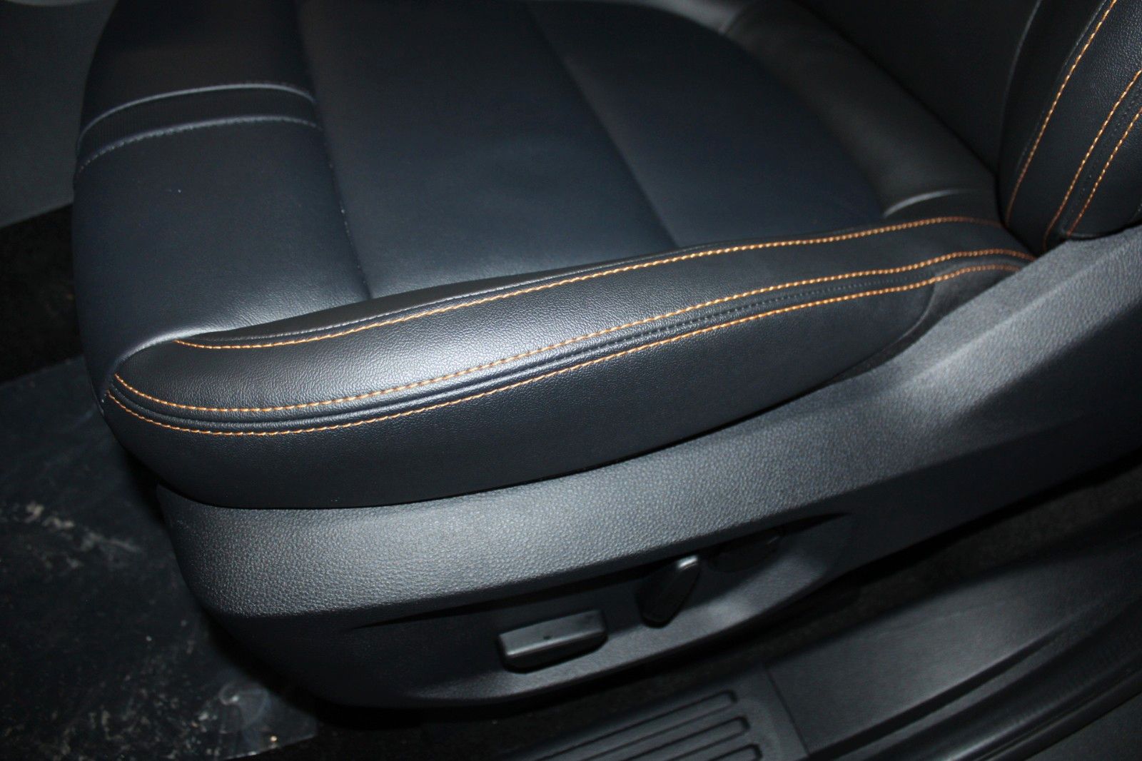 Fahrzeugabbildung Ford Ranger Wildtrak Automatik AHK STANDH. HARDTOP