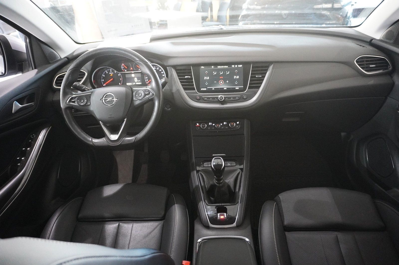 Fahrzeugabbildung Opel Grandland 1.5D ELEGANCE NAVI/LED/KAMERA/SPORT/SH