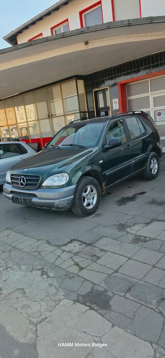 Mercedes-Benz ML 320