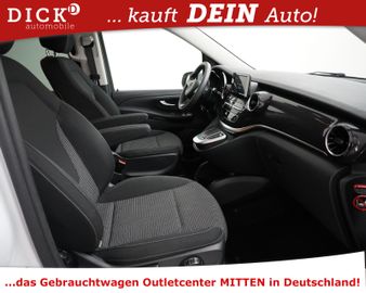 Mercedes V 220 - 12