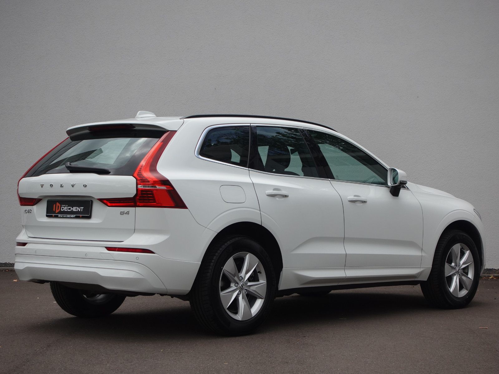 Fahrzeugabbildung Volvo XC60 Momentum Pro 2WD AUTOMATIK,Sitzhz,18"Alu,PP