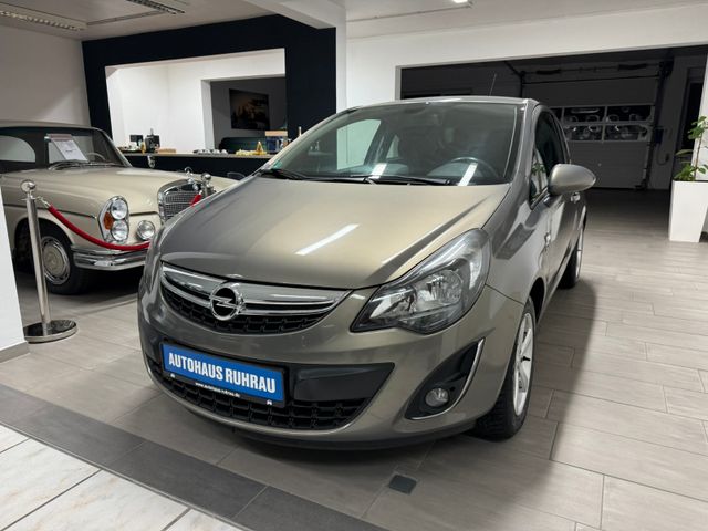 Opel Corsa D Active + 1. Hand + Automatik