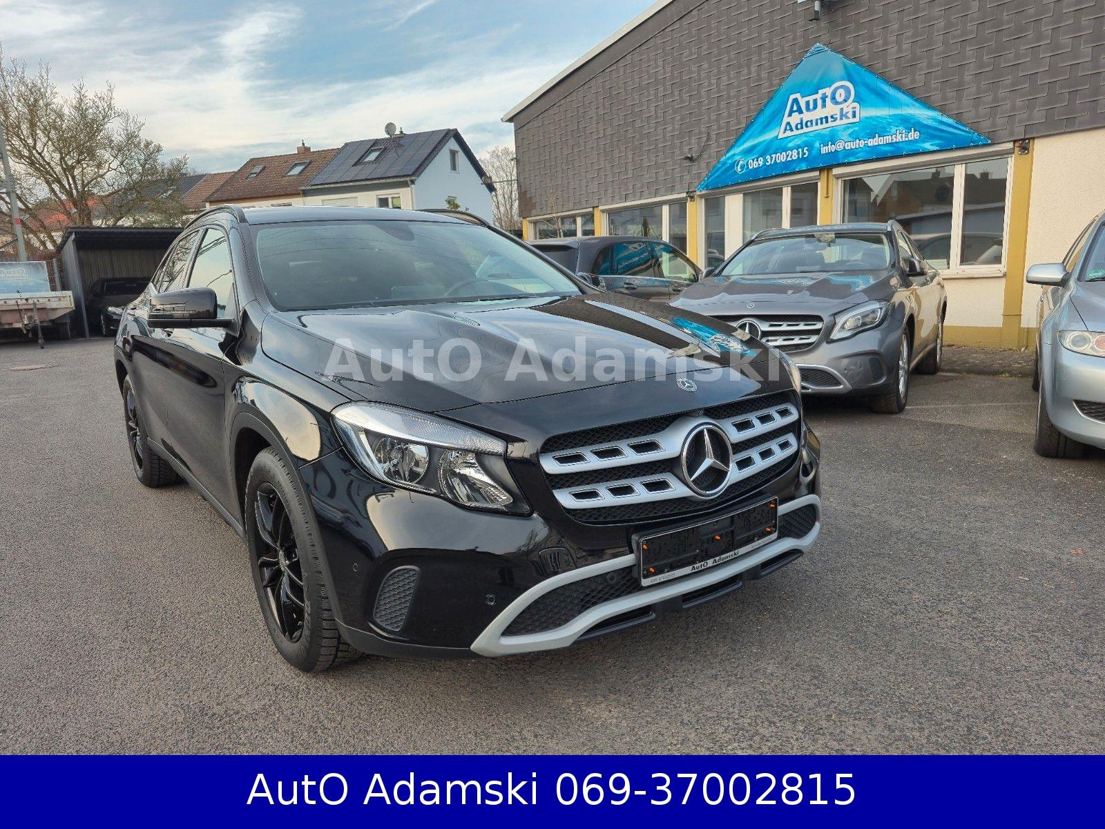 Mercedes-Benz GLA 180 7G-DCT 1.Hand 360° P-Assist SHZ 35tkm