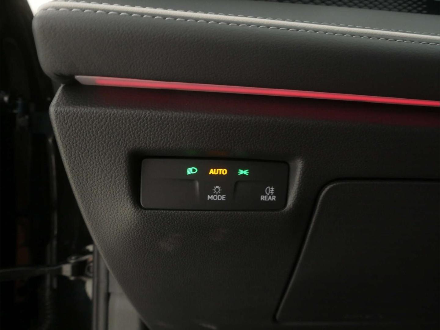 Volkswagen Passat 1.5 eTSI Business DSG NAV/LED/AHK/Kamera, миниатюра 19