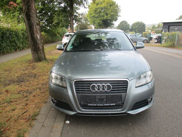 Audi A3 1.6 Attraction/TÜV NEU/