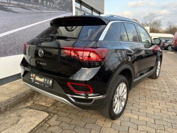Fahrzeugabbildung Volkswagen T-Roc 1.5 TSI Style DSG AHK Navi Matrix