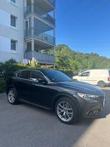 Alfa Romeo Stelvio 2.0 Turbo 16V 206kW First Edition AT... - Alfa Romeo Stelvio First-Edition mit Benzin-Antrieb