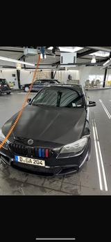 BMW F10 M Paket 523i tüv Carbon - BMW 523 in Duisburg