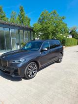 BMW X7 M50 M50i - - BMW X7 M50 aus 2020