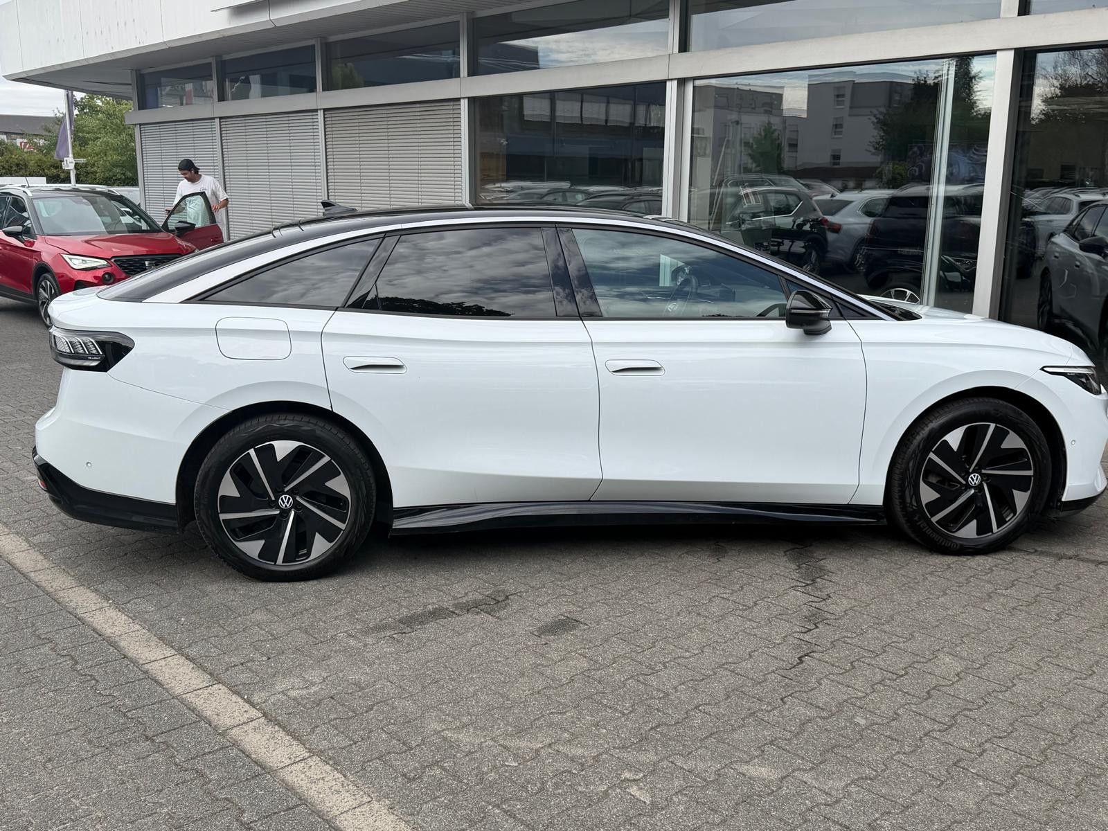 Fahrzeugabbildung Volkswagen ID.7 Pro >ALCANT+MATRIX+MEMO+HEAD+ACC+AHK+360°+