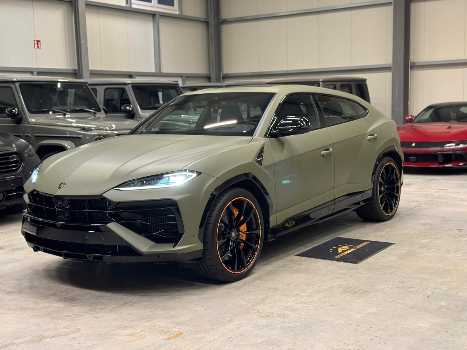 Lamborghini URUS SE B&O 3D CARBON PANO CARBON MATT MY2026