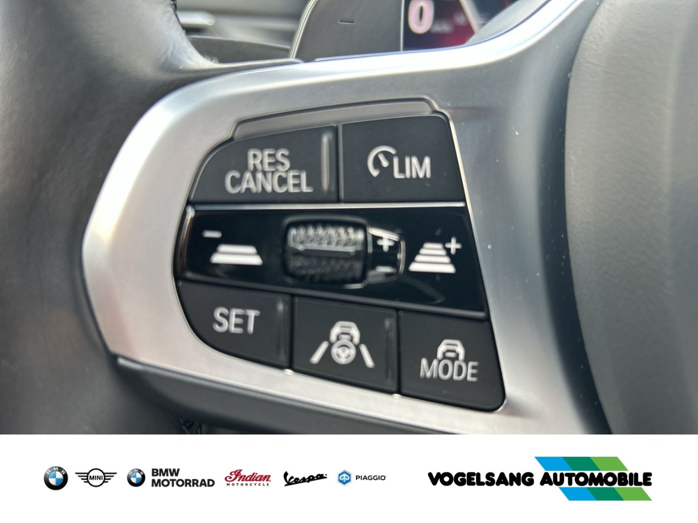 Fahrzeugabbildung BMW 330 d xDrive Touring,M Sport,HeadUp,SurroundView