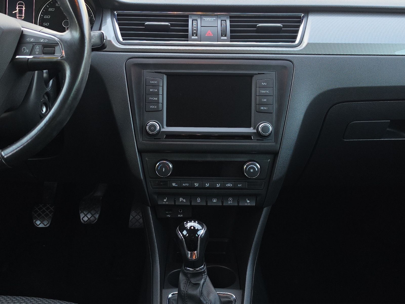 Fahrzeugabbildung SEAT Toledo Style TÜV SERVICE NEU