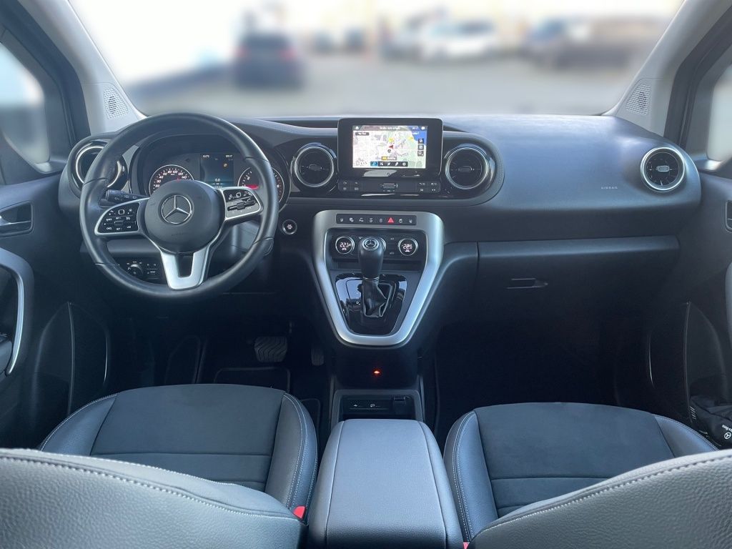 Fahrzeugabbildung Mercedes-Benz T 180 PROGRESSIVE LED Navi Sitzheizung AHK RFK