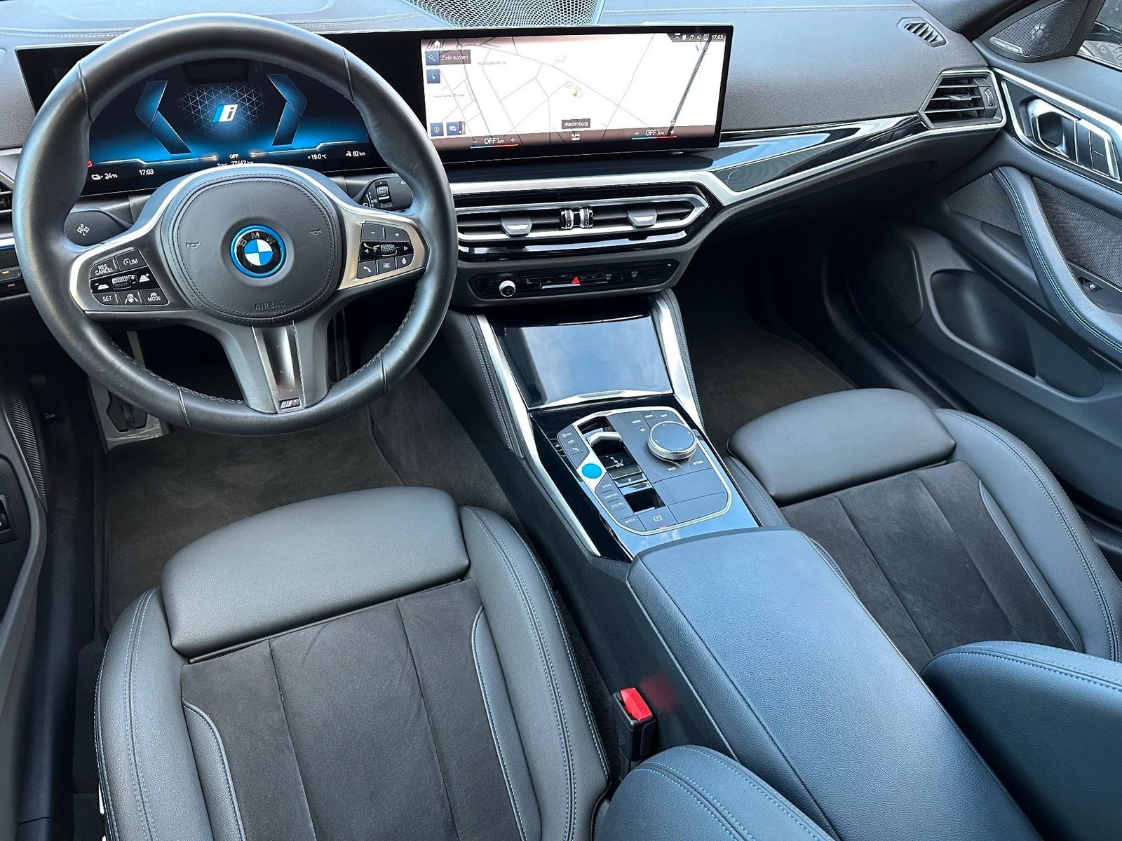 Fahrzeugabbildung BMW i4 eDrive40 Gran Coupe M-Sport NAV+LED+KAM+SHZ