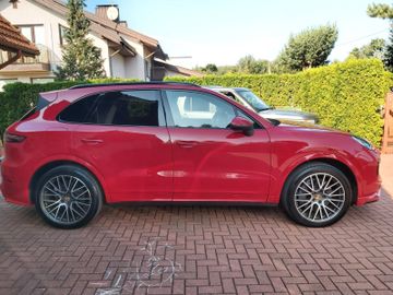 Porsche Cayenne - 7
